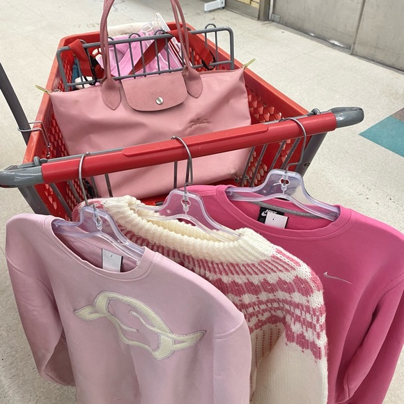 Meet your Posher, Emma - Picture 4 of 5